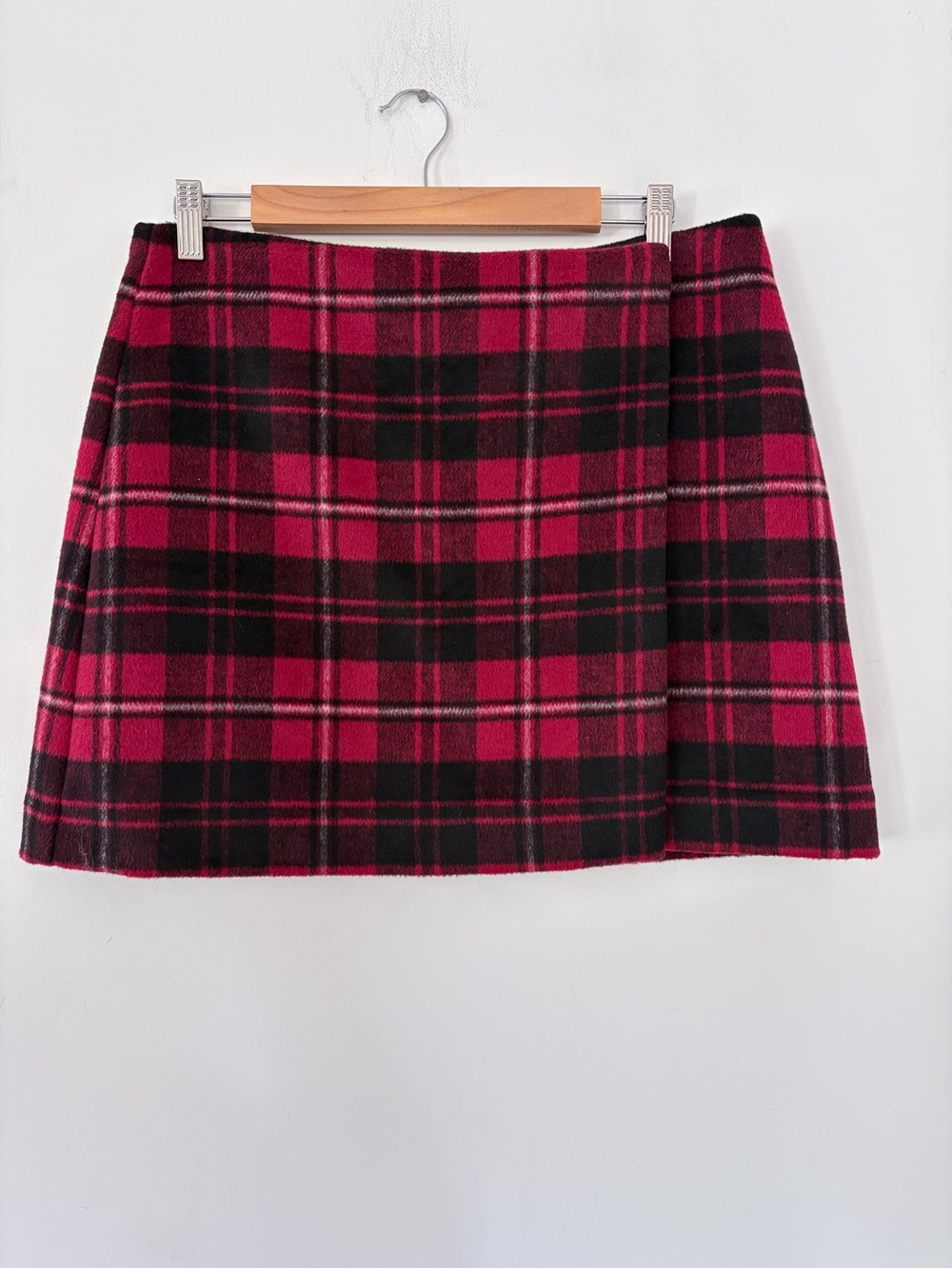 GAP M Red Black Tartan Plaid Kilt Wrap Mini Skirt Wool Blend Tartan 90s Preppy
